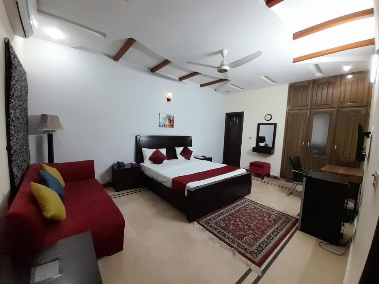 Serene Residence Исламабад Экстерьер фото